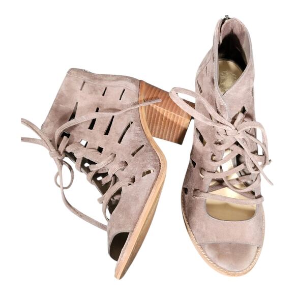 Vince Camuto Tressa Lace Up Bootie Gladiator‎ Block Heel Taupe Suede Women's 7M - Picture 5 of 13